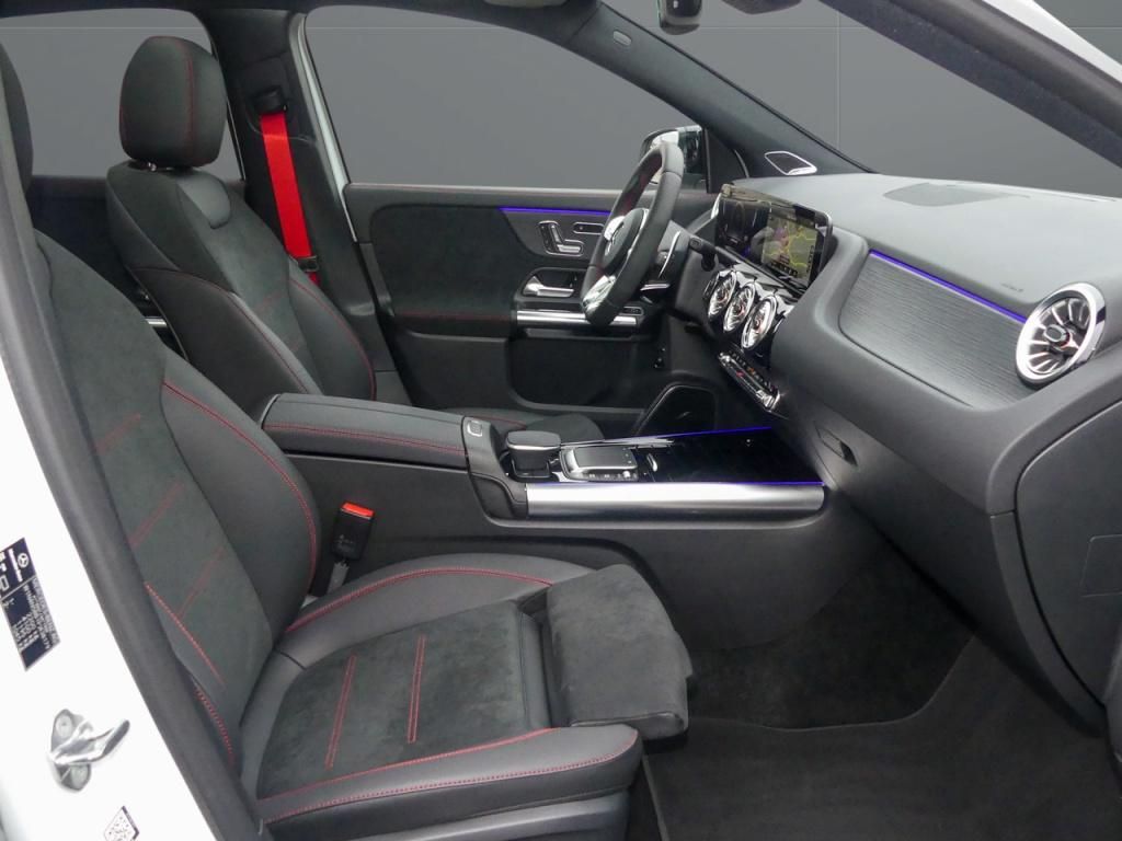 Mercedes-Benz GLA 35 AMG 4MATIC | předváděcí auto | městské SUV | nákup online | super cena | online prodej | eshop | autoibuy.com